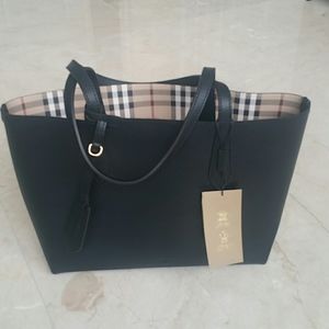 New with tags.  Burberry tote handbag